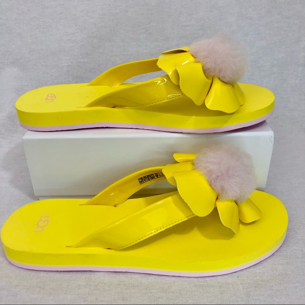 UGG Poppy Pom Flower Flip Flops